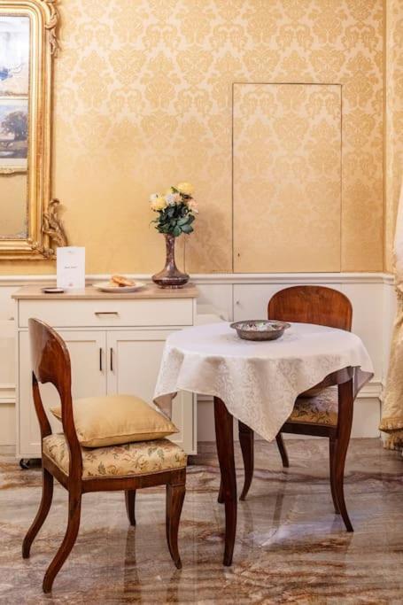 Apartament Ground Floor Luxe Historic Studio City Centre Bolonia Zewnętrze zdjęcie